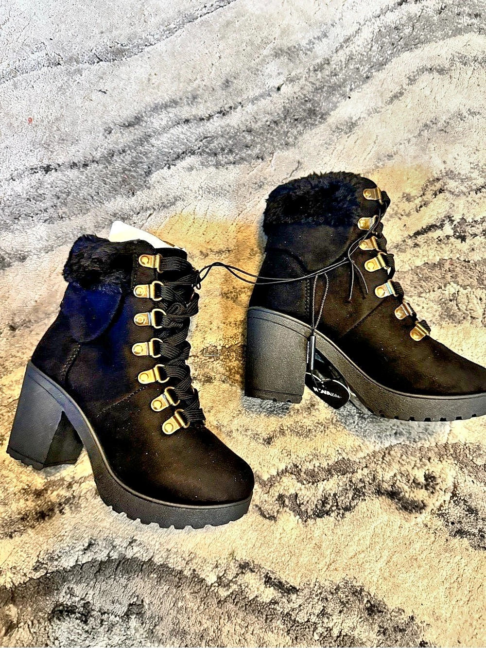 Fashion Nova GB1459 Black Faux Fur Cuff Heeled Boots US 11 NWT